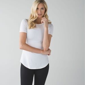 Lululemon Inner Essence Short Sleeve Tee Sz 8 White
